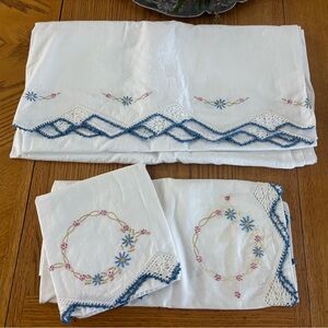 Vintage Embroidered Top Sheet and Pillowcae Set
